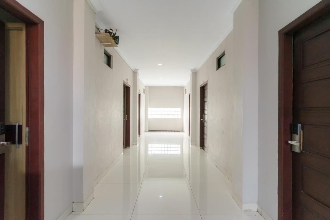 Hotel Koolkost Syariah At Taman Simprug Cikarang Bekasi Zewnętrze zdjęcie