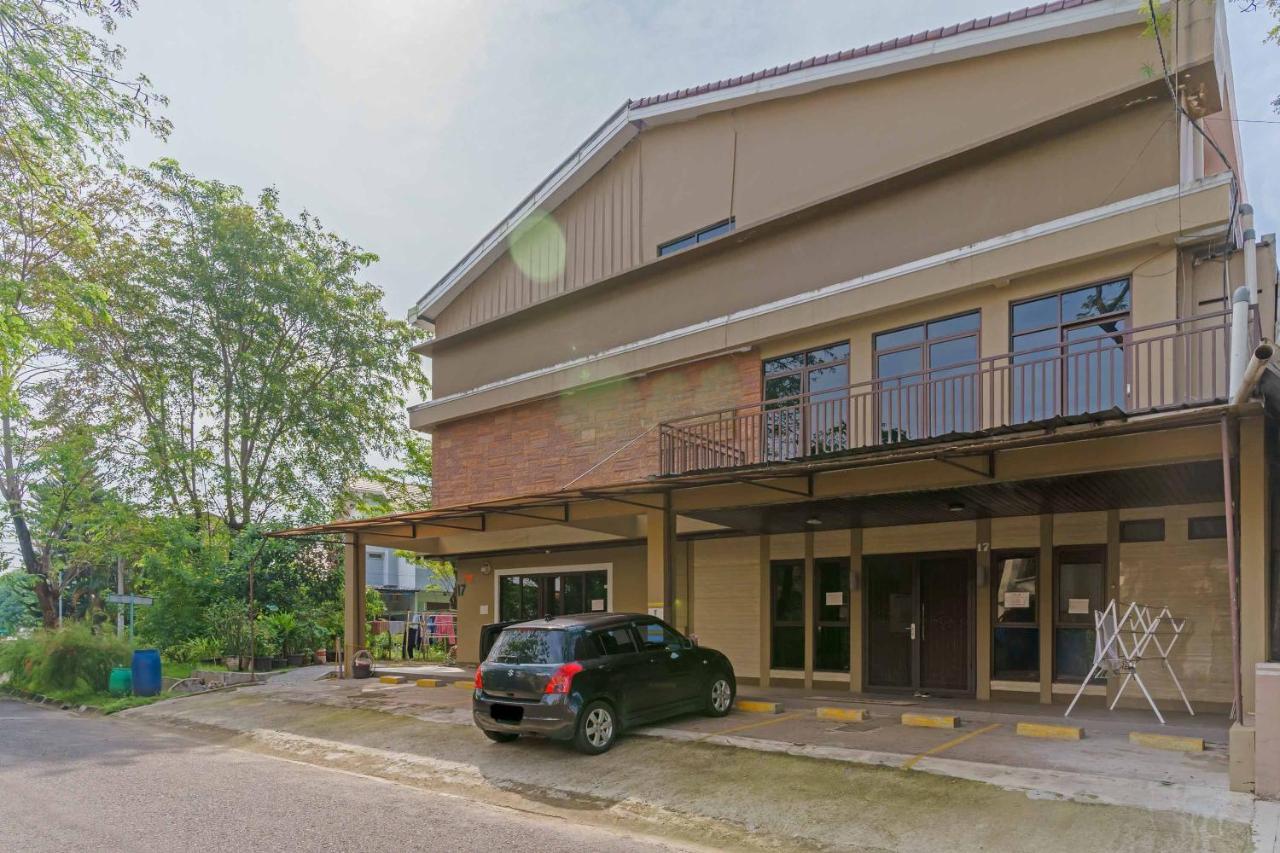 Hotel Koolkost Syariah At Taman Simprug Cikarang Bekasi Zewnętrze zdjęcie