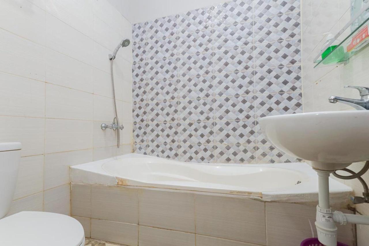 Hotel Koolkost Syariah At Taman Simprug Cikarang Bekasi Zewnętrze zdjęcie